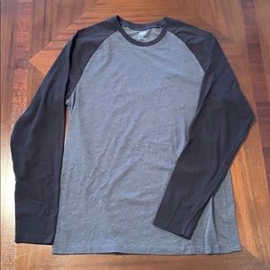 Old Navy long sleeve baseball Tee